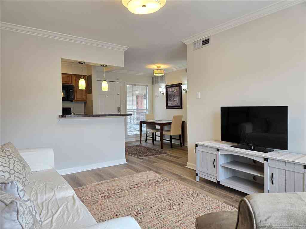 Condo For Rent - 2511 Metairie Lawn Drive #215<br/> Metairie, LA 70002
