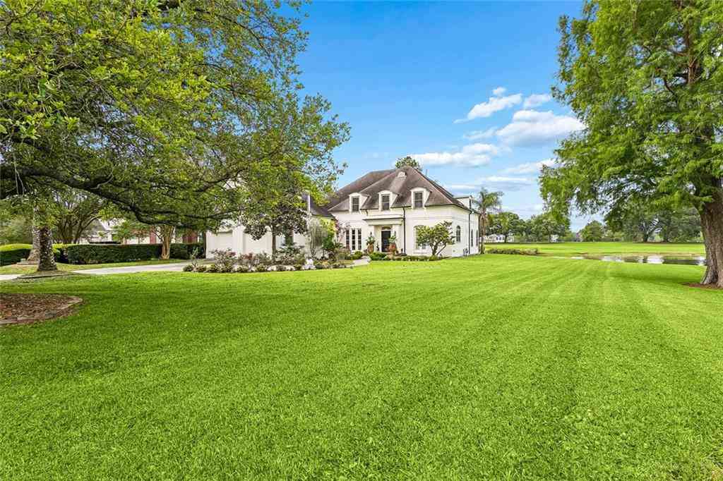 Homes For Sale - 15 Muirfield Place<br/> New Orleans, LA 70131
