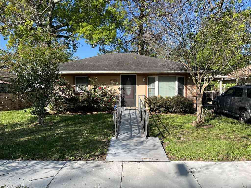 Homes For Sale - 4522 Gallier Drive<br/> New Orleans, LA 70126