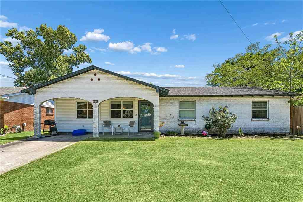 Homes For Sale - 3676 Meadowdale Drive<br/> Slidell, LA 70458