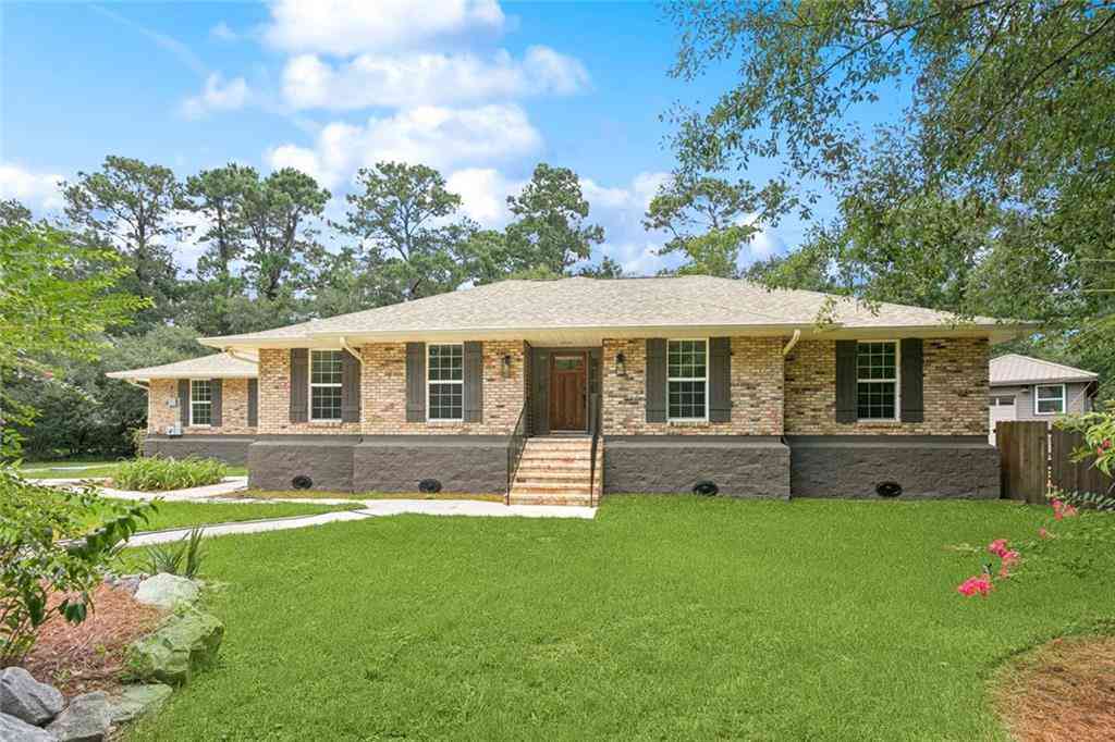 Homes For Sale - 138 Rue De La Paix<br/> Slidell, LA 70461