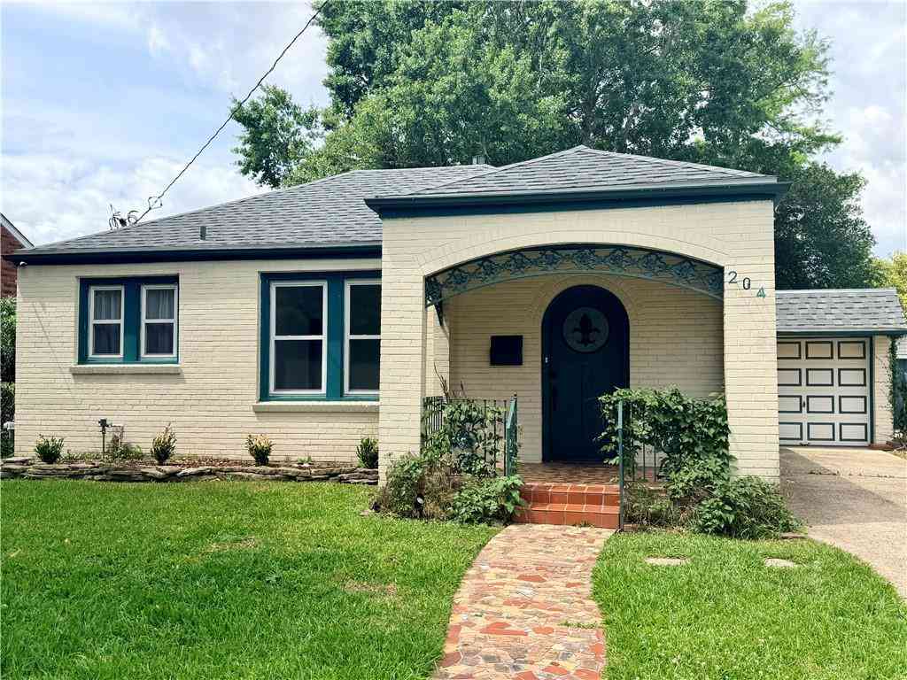 Homes For Sale - 204 Transcontinental Drive<br/> Metairie, LA 70001