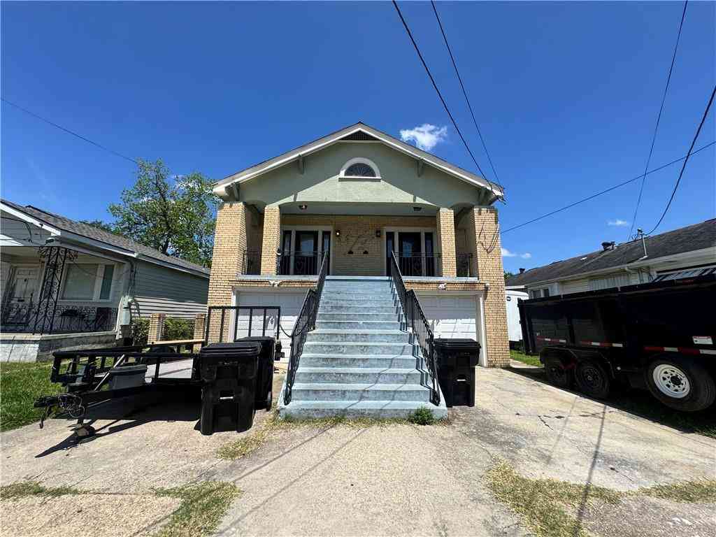 Multifamily For Rent - 2425 Jonquil Street<br/> New Orleans, LA 70122