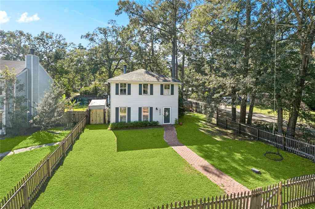 Homes For Sale - 223 W 9th Avenue<br/> Covington, LA 70433