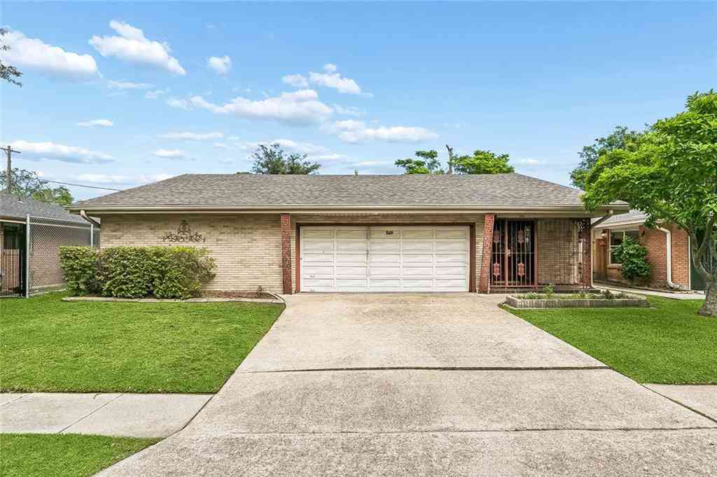Homes For Sale - 569 Andrews Avenue<br/> Jefferson County, Metairie, LA 70005