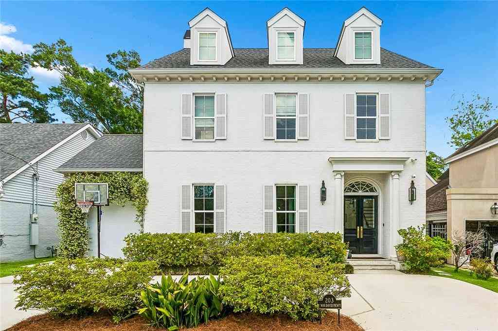 Homes For Sale - 203 E William David Parkway<br/> Metairie, LA 70005