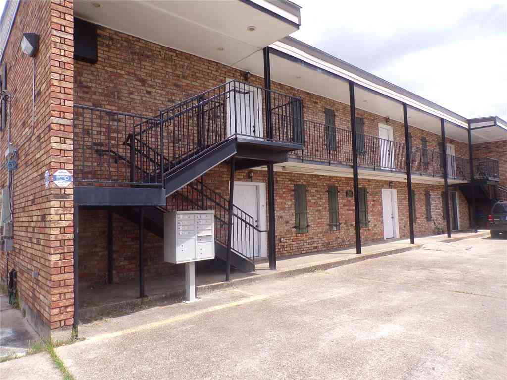 Apartment For Rent - 3201 N Galvez Street #2B<br/> New Orleans, LA 70117