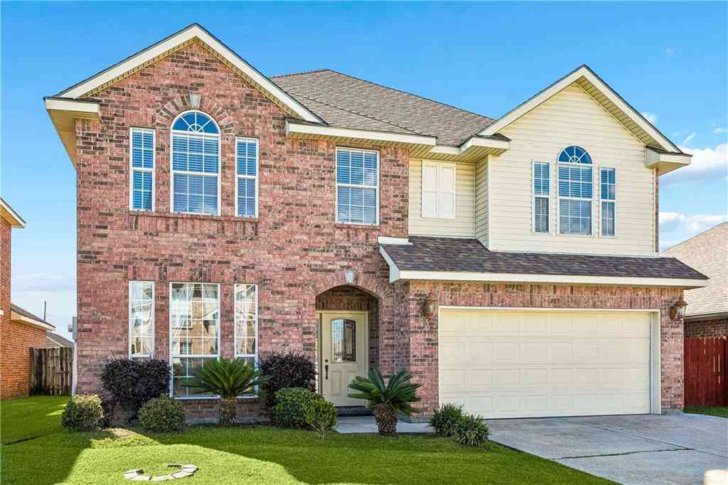 Homes For Sale - 1280 Artesa Drive<br/> Marrero, LA 70072