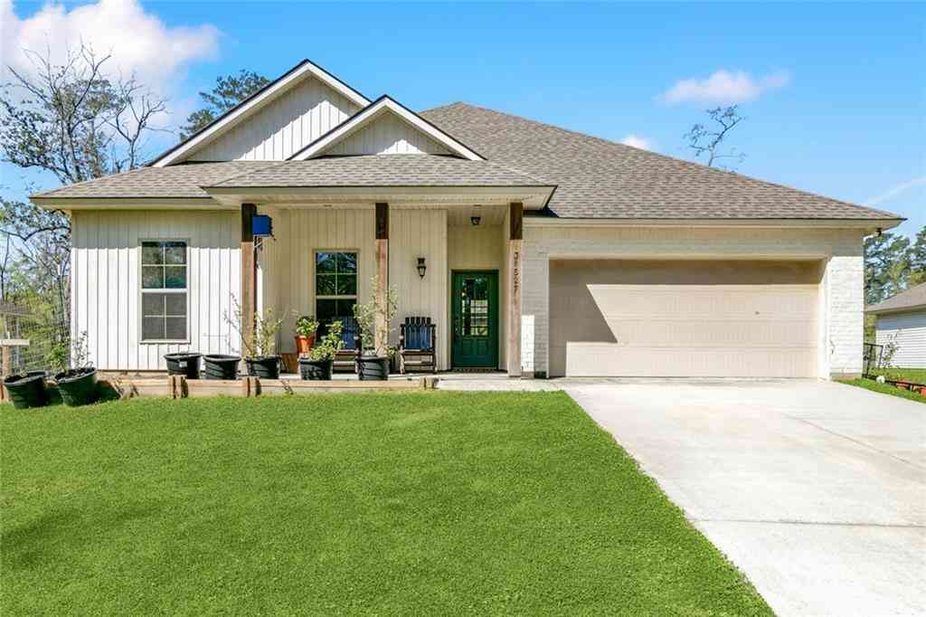 Homes For Sale - 31527 Meadow Lark Lane<br/> Denham Springs, LA 70726