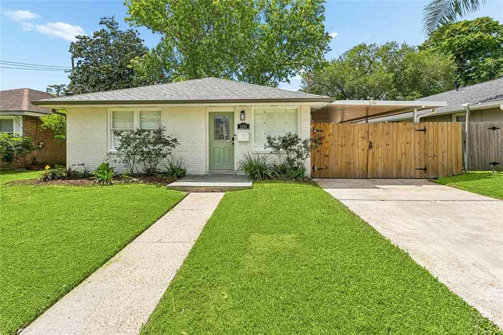Homes For Sale - 1104 Helios Avenue<br/> Metairie, LA 70005