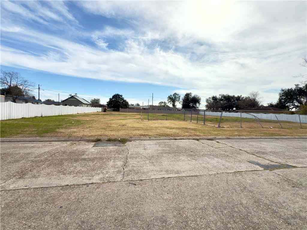Vacant Land For Sale - 114 Mary Ann Avenue<br/> Houma, LA 70363