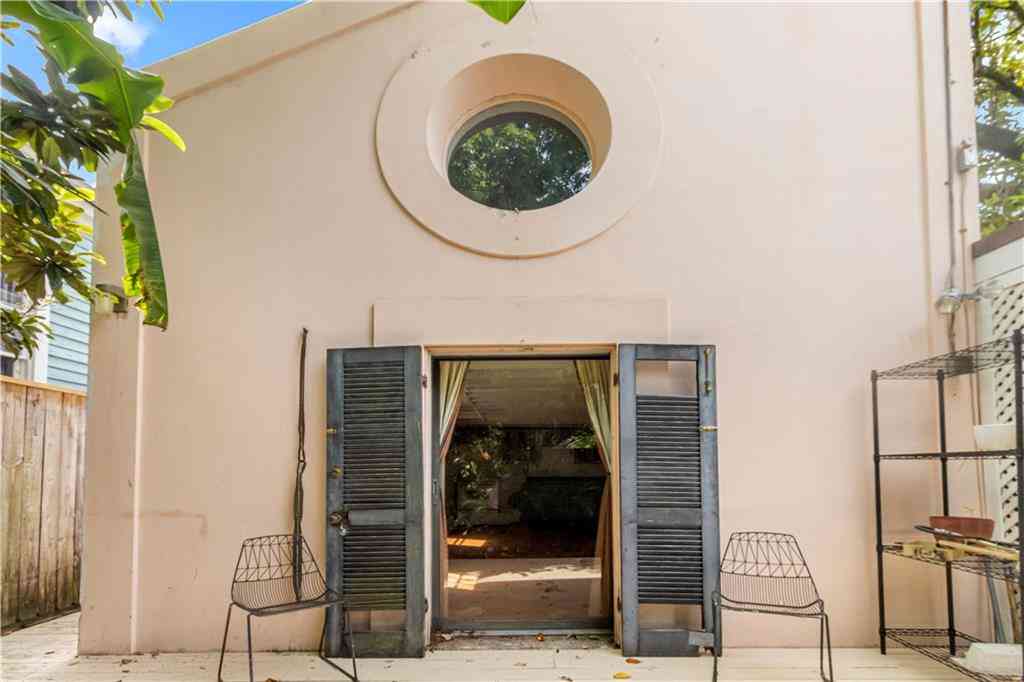Condo For Sale - 811 Marigny Street #E<br/> New Orleans, LA 70117