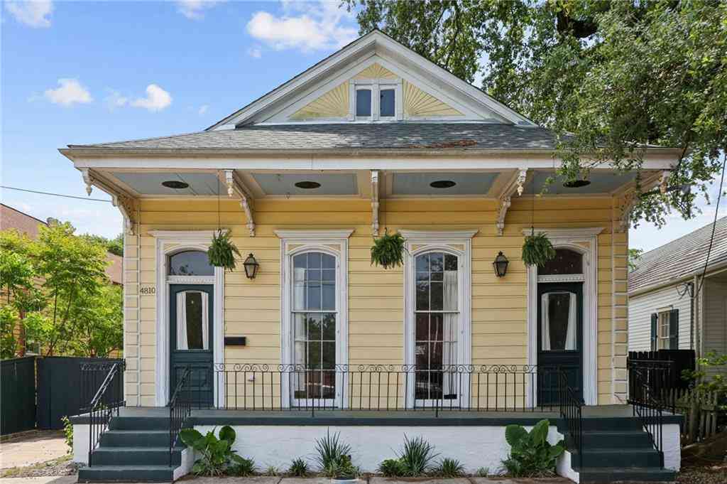Homes For Sale - 4810 Dauphine Street<br/> New Orleans, LA 70117