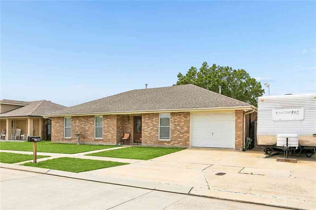 Homes For Sale - 3012 Legend Drive<br/> Meraux, LA 70075