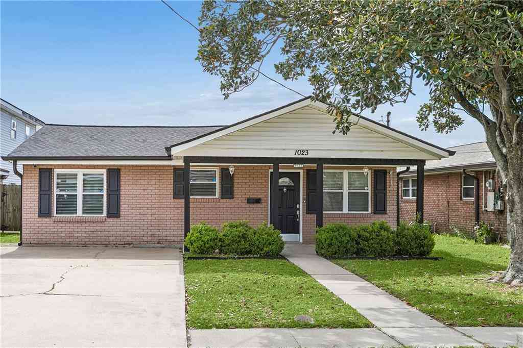 Homes For Sale - 1023 N Starrett Road<br/> Metairie, LA 70003