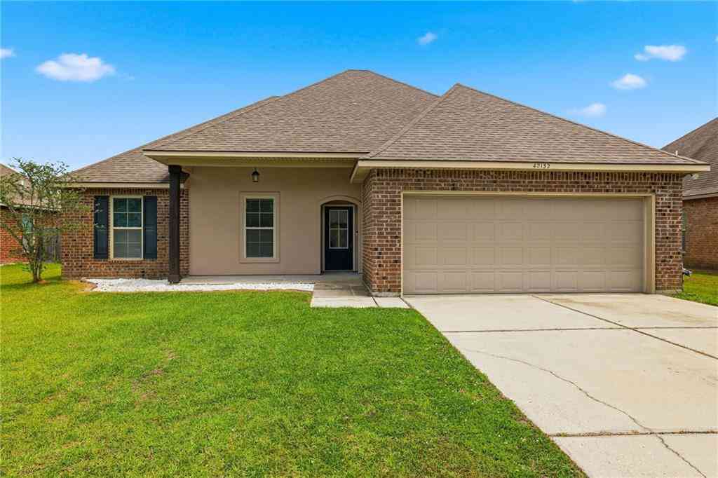 Homes For Sale - 42132 Wood Avenue<br/> Ponchatoula, LA 70454