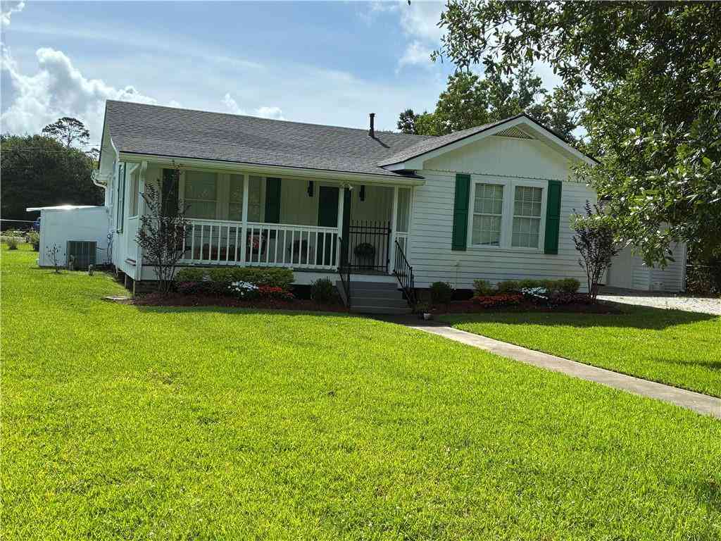 Homes For Rent - 225 Magnolia Street<br/> Mandeville, LA 70448