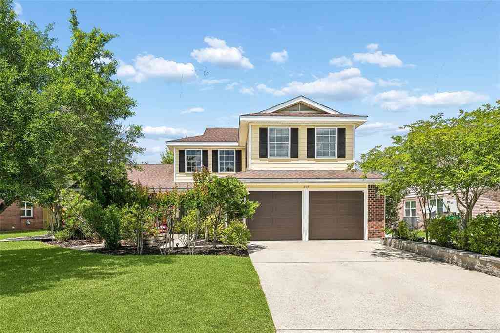 Homes For Sale - 105 Honeywood Drive<br/> Slidell, LA 70461