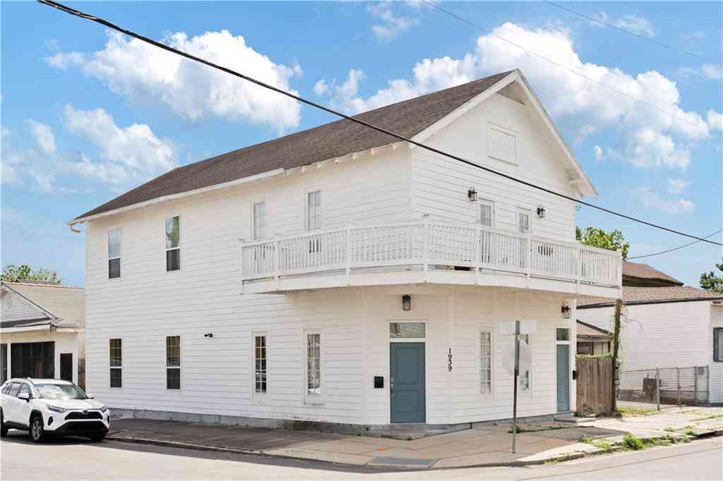 Homes For Sale - 1937 39 2nd Street<br/> New Orleans, LA 70113