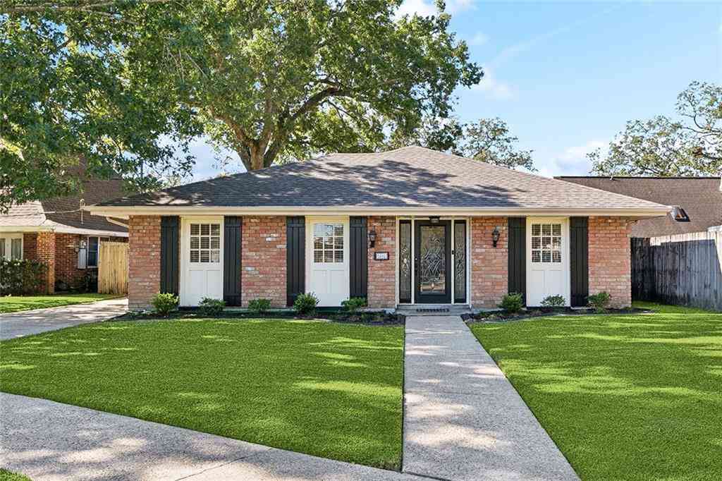 Homes For Sale - 9412 Francine Drive<br/> River Ridge, LA 70123