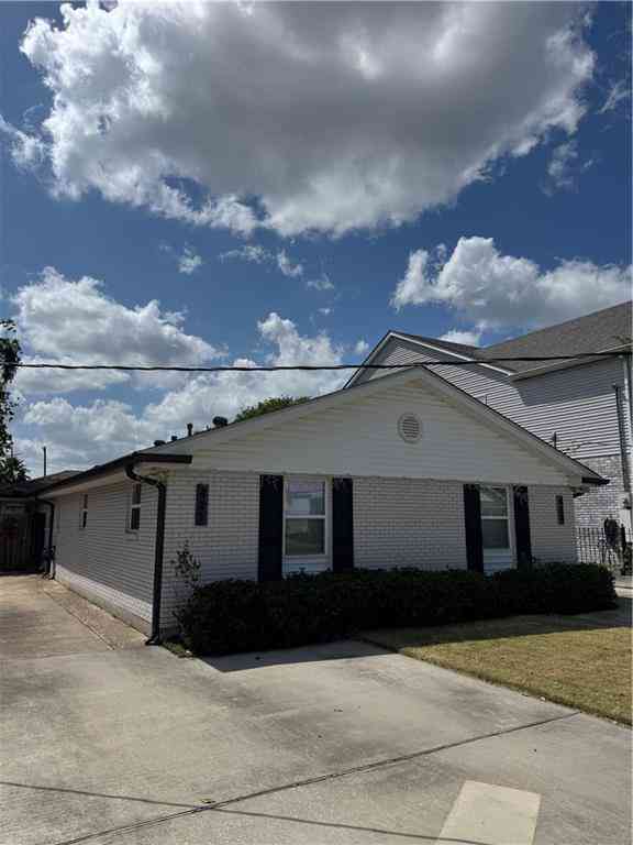 Multifamily For Rent - 422 Nursery Avenue<br/> Metairie, LA 70005