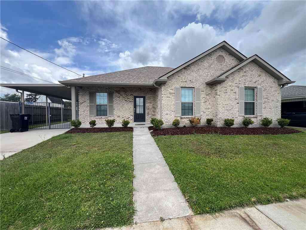 Homes For Rent - 2708 Volpe Drive<br/> Chalmette, LA 70043