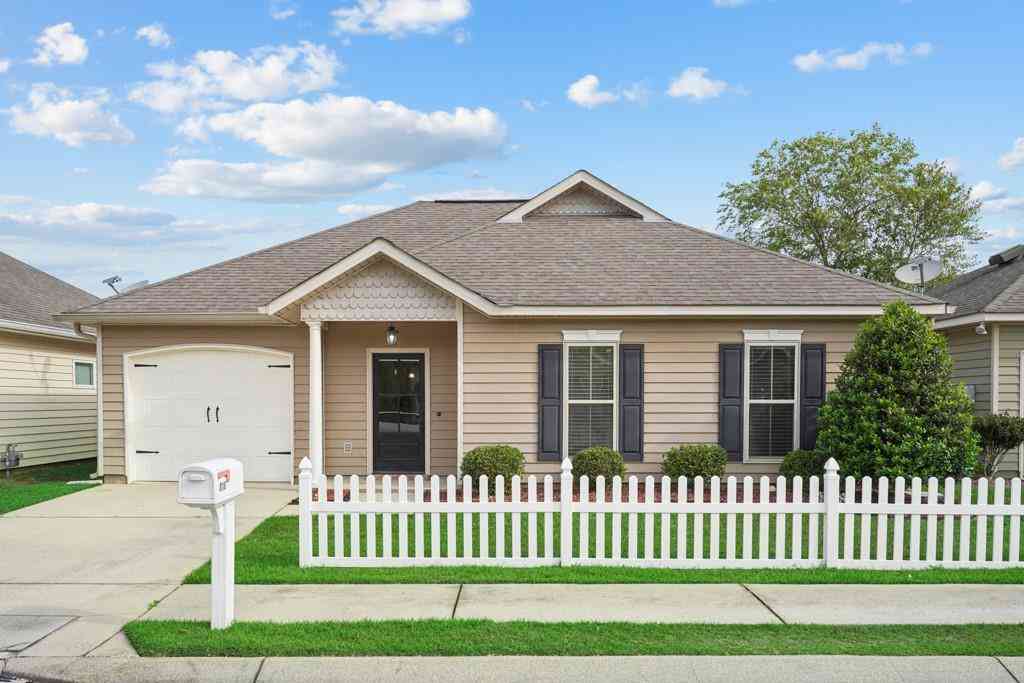 Homes For Sale - 316 Craftsman Court<br/> Covington, LA 70433