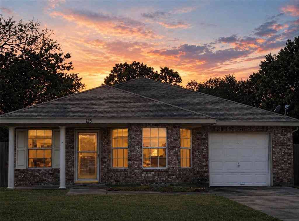 Homes For Sale - 125 Historic West Street<br/> Garyville, LA 70051