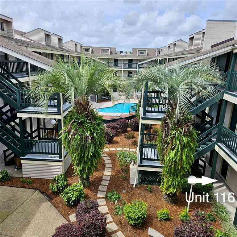 Condo For Sale - 2330 Edenborn Avenue #116<br/> Metairie, LA 70001