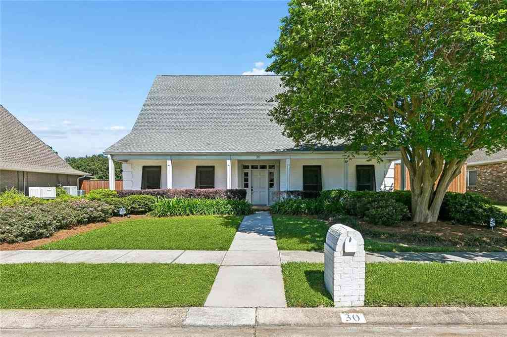 Homes For Sale - 30 Shenandoah Street<br/> Kenner, LA 70065