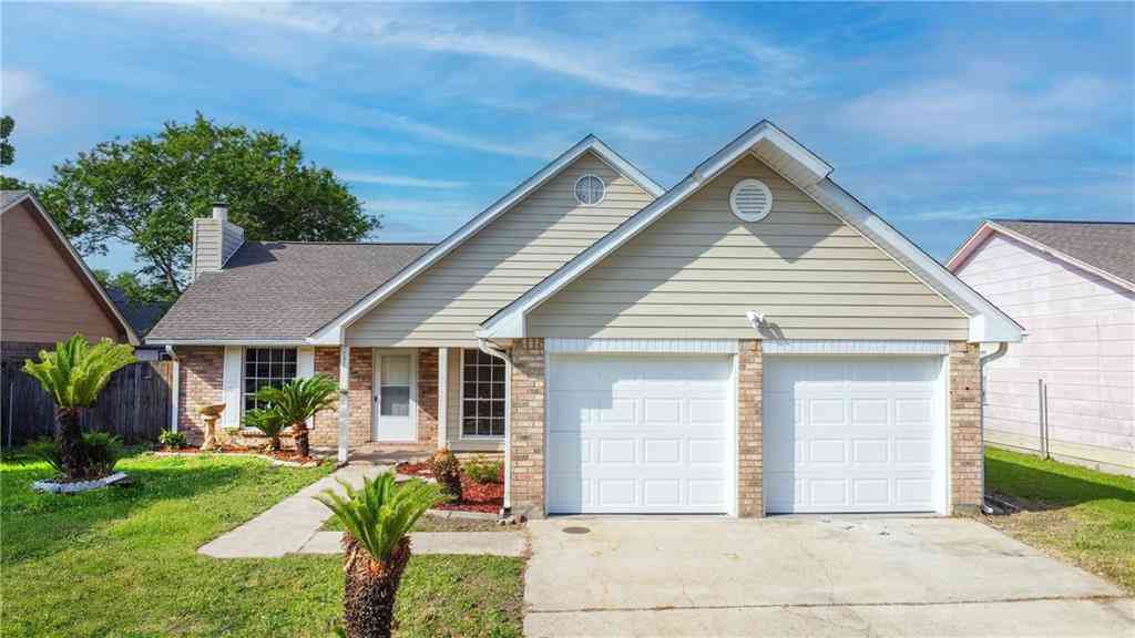 Homes For Sale - 732 Lafayette Drive<br/> La Place, LA 70068