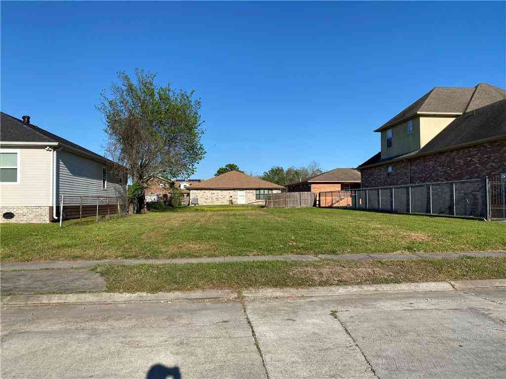 Vacant Land For Sale - 4857 Chantilly Drive<br/> New Orleans, LA 70126