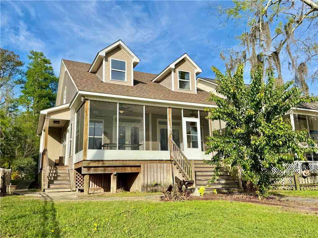Homes For Rent - 18076 Bayou Pierre Drive<br/> Maurepas, LA 70449