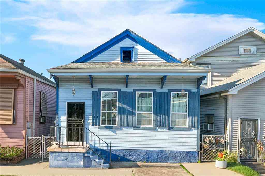 Homes For Sale - 3507 S Tonti Street<br/> New Orleans, LA 70125