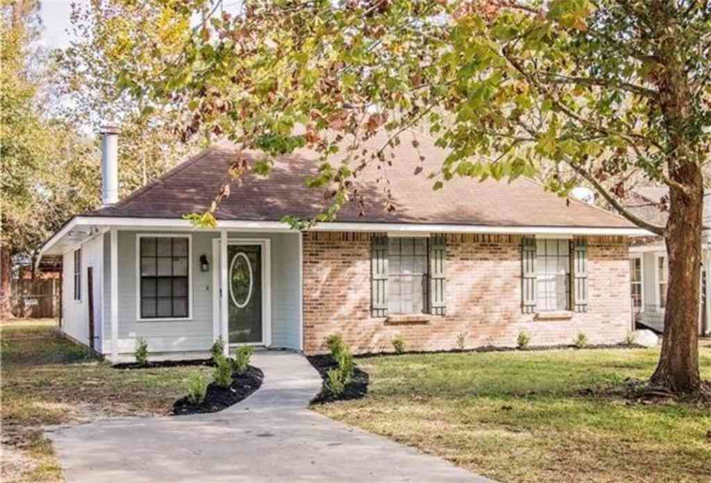 Homes For Sale - 2406 Bluebird Street<br/> Slidell, LA 70460