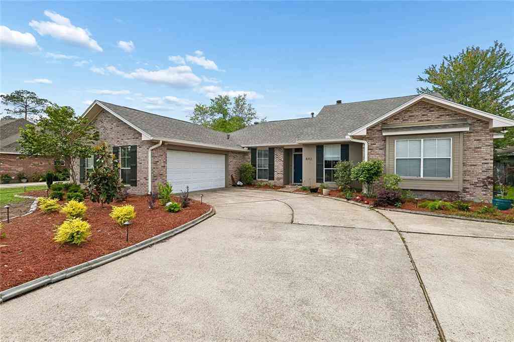 Homes For Sale - 892 Cross Gates Boulevard<br/> Slidell, LA 70461