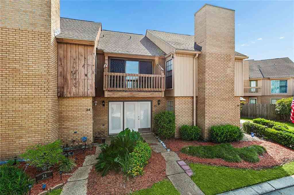 Homes For Sale - 35 Ormond Place<br/> Destrehan, LA 70047
