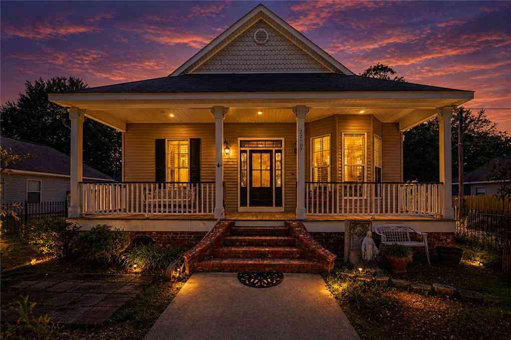 Homes For Sale - 72107 Rosalie Street<br/> Abita Springs, LA 70420