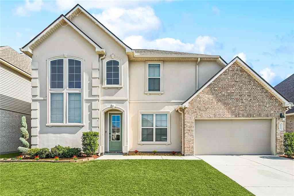 Homes For Sale - 5812 Raquette Bay Road<br/> Slidell, LA 70461