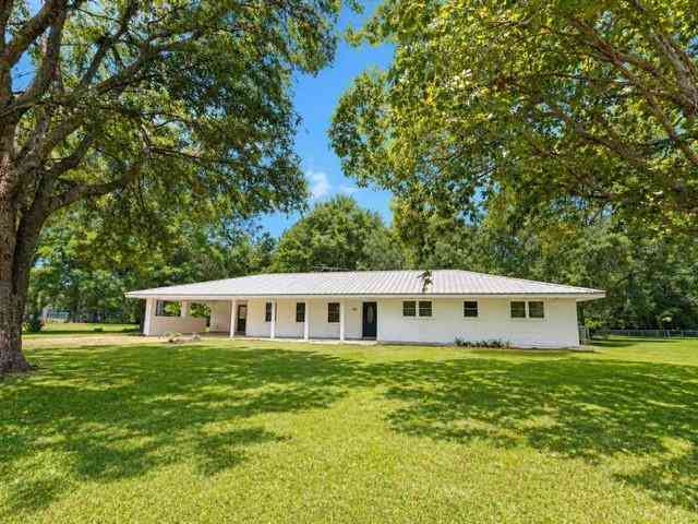 Homes For Sale - 44220 La 445 Highway<br/> Robert, LA 70455