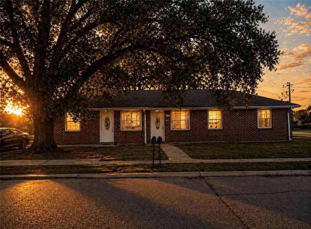 Multifamily For Sale - 4801 03 Rhodes Drive<br/> New Orleans, LA 70126