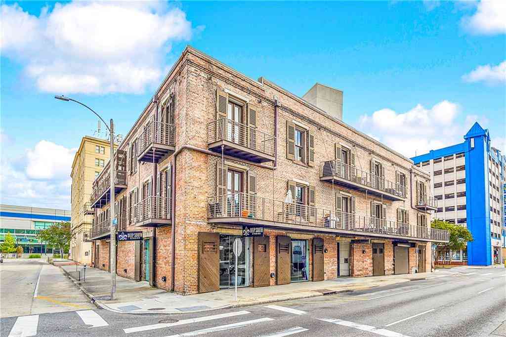 Condo For Sale - 900 S Peters Street #3<br/> New Orleans, LA 70130