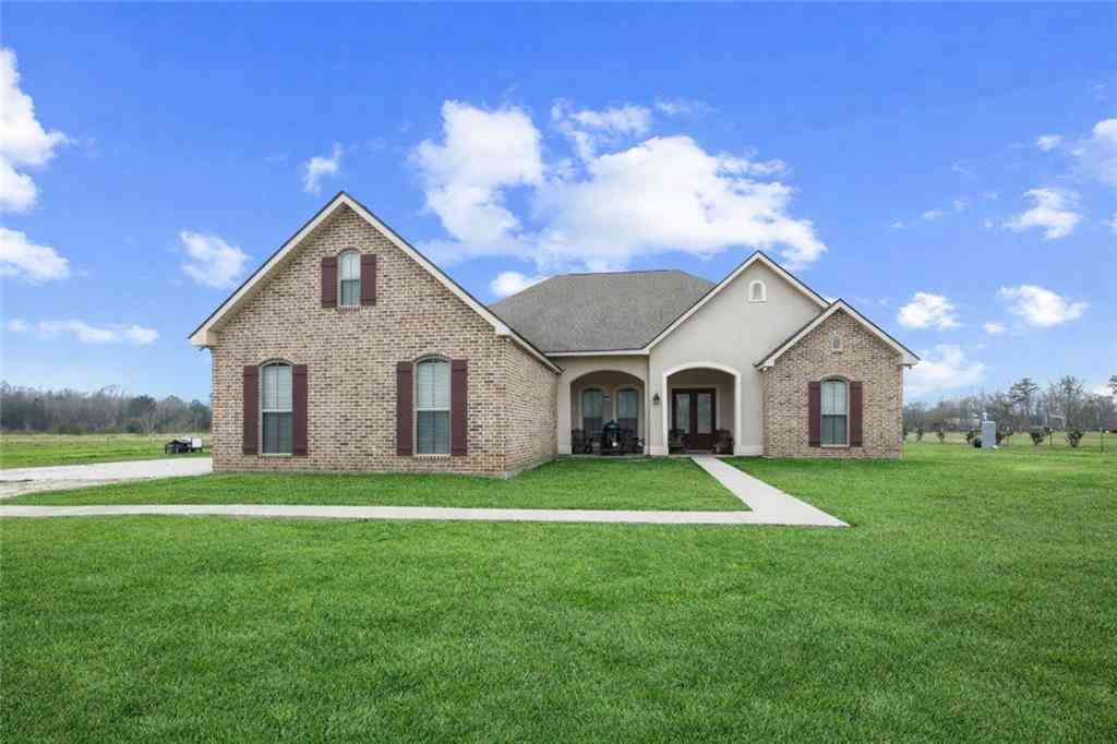 Homes For Sale - 80267 Railroad Avenue<br/> Bush, LA 70431