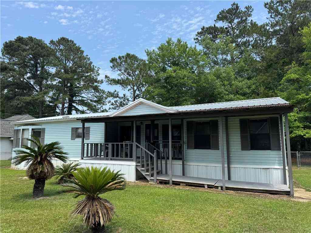 Homes For Rent - 70266 7th Street<br/> Covington, LA 70433