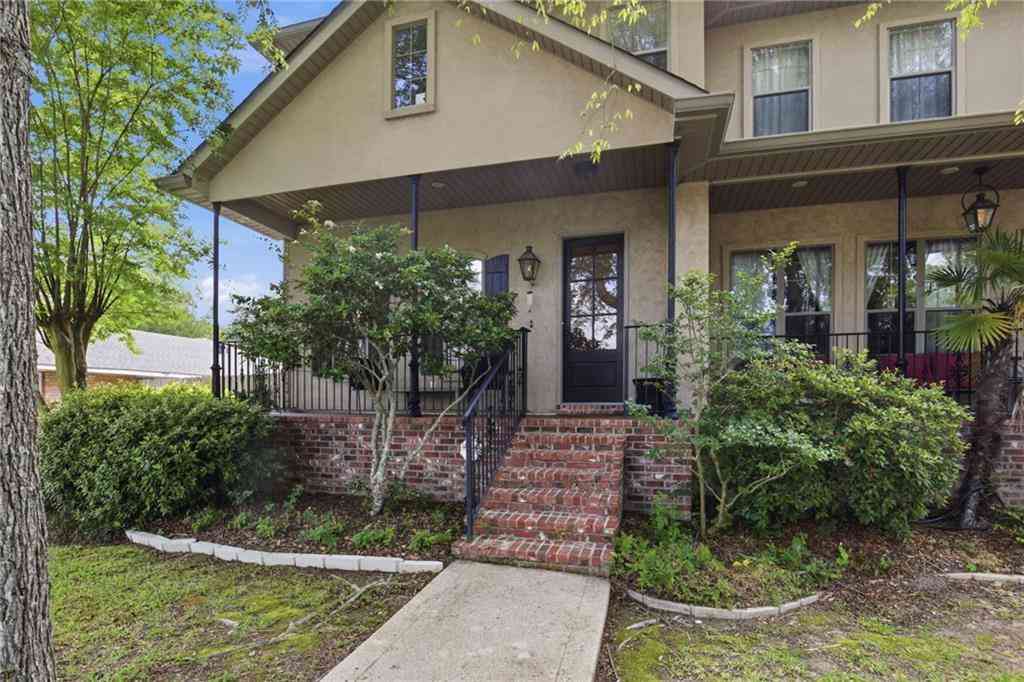 Townhouse For Rent - 575 Wilkinson Street<br/> Mandeville, LA 70448