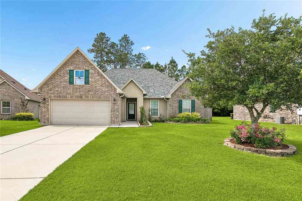 Homes For Sale - 728 Fairfield Loop<br/> Slidell, LA 70458