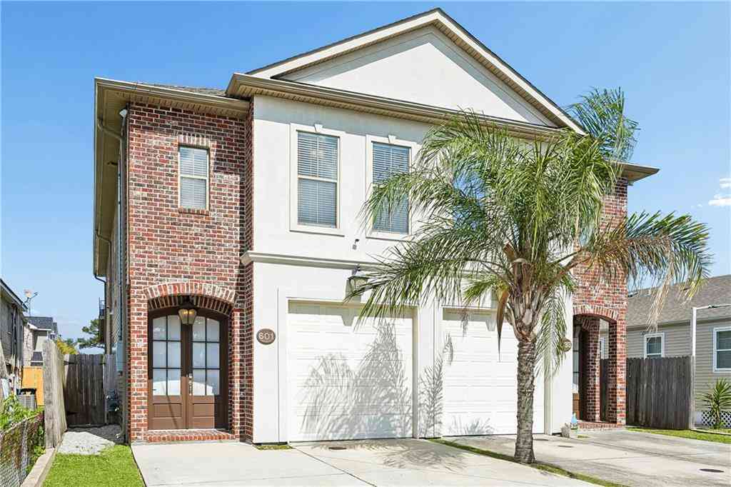 Homes For Sale - 601 N Woodlawn Avenue<br/> Metairie, LA 70001
