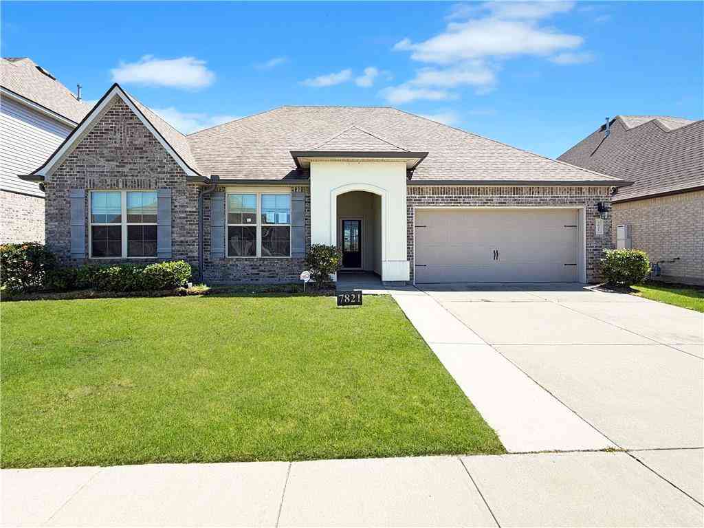Homes For Sale - 7821 Camellia Bud Court<br/> Slidell, LA 70461