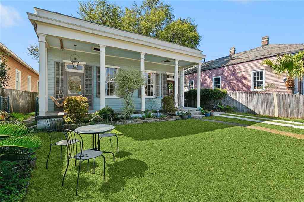 Homes For Sale - 521 Elmira Avenue<br/> New Orleans, LA 70114