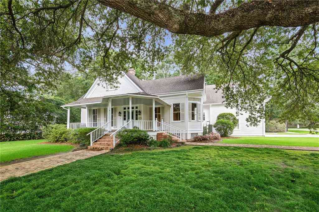 Homes For Sale - 605 S America Street<br/> Covington, LA 70433